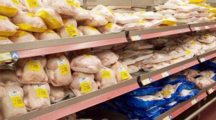 Carnea de pasăre s-ar putea scumpi cu 15%